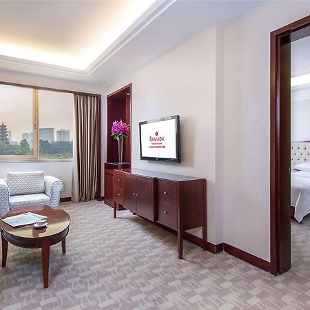 Ramada Shenzhen Baoan Hotell Eksteriør bilde
