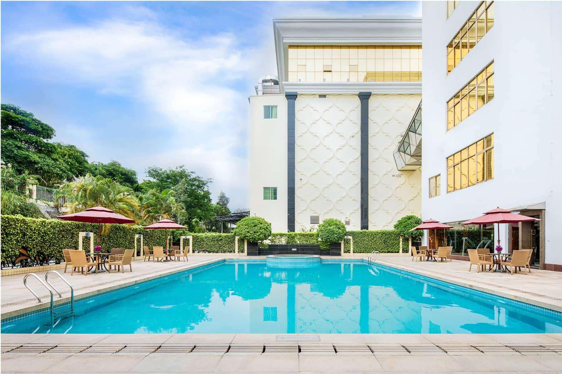 Ramada Shenzhen Baoan Hotell Eksteriør bilde