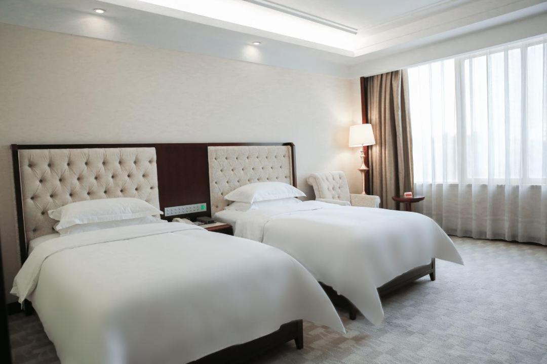 Ramada Shenzhen Baoan Hotell Eksteriør bilde