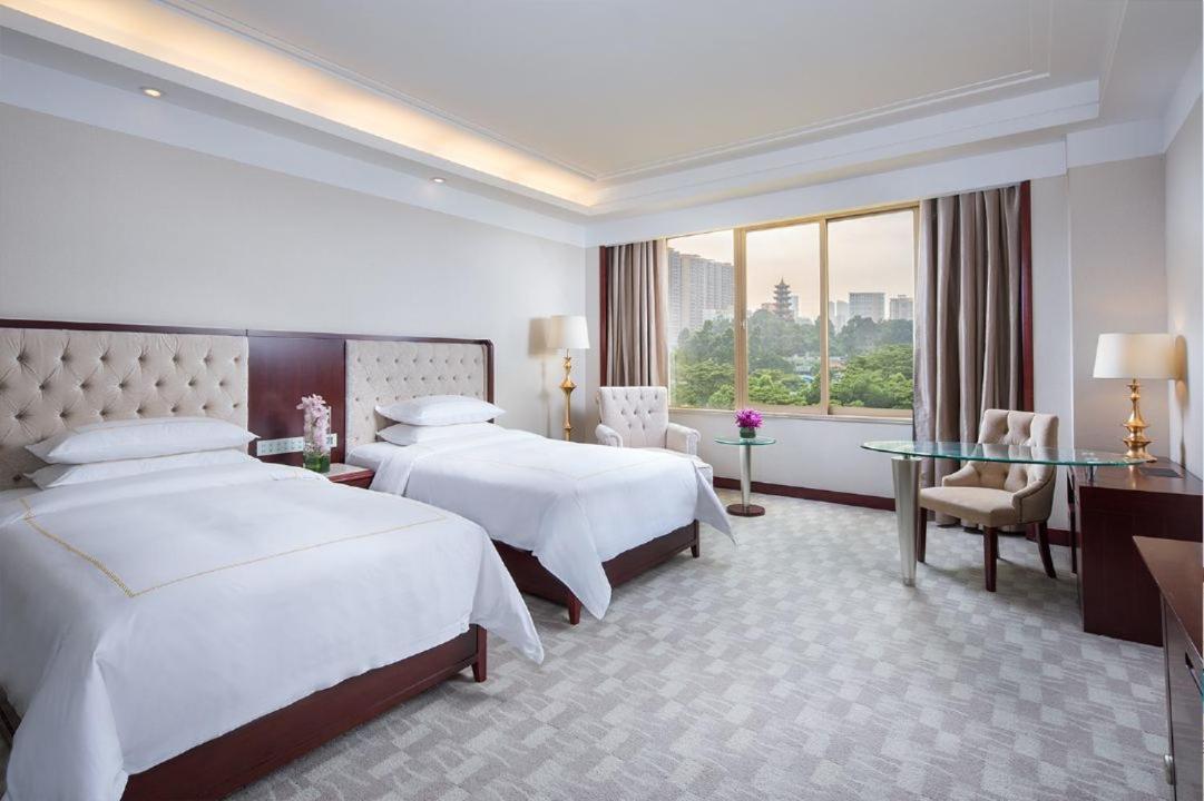 Ramada Shenzhen Baoan Hotell Eksteriør bilde